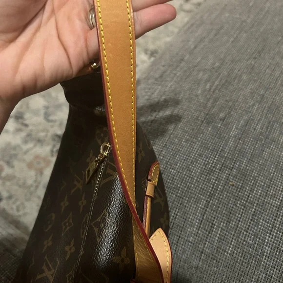 Louis Vuitton Brown Monogram Bumbag!! - Picture 5 of 11